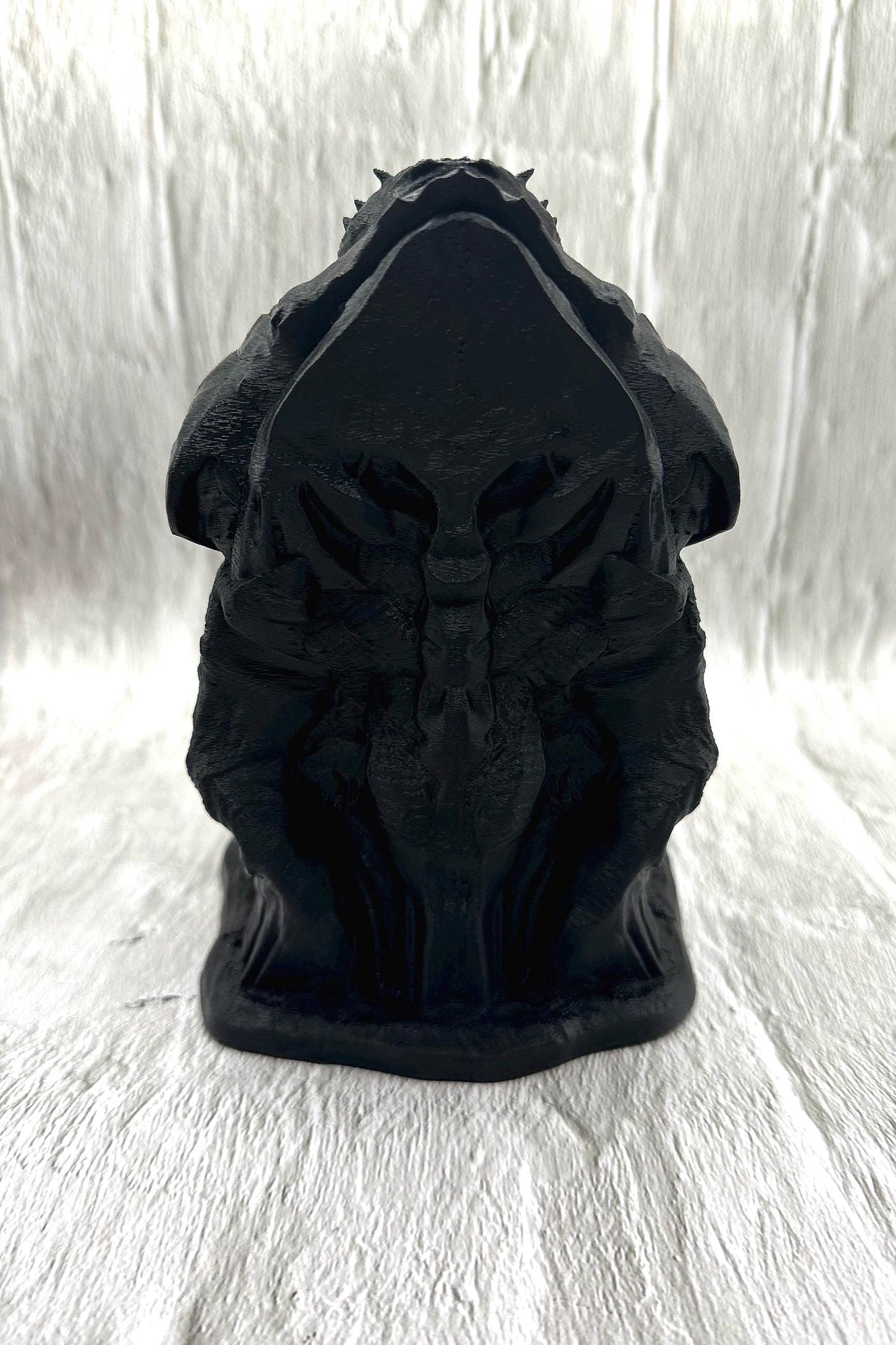 Alien Dice Tower - Free Resin Dice Set Included! (dice colors vary)