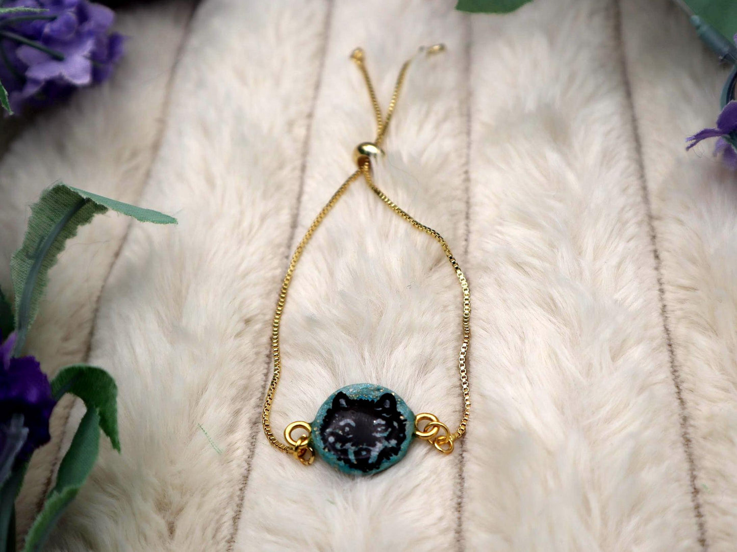 Adjustable Wolf Pendant Bracelet | Gold plated Stainless Steel Adjustable Chain