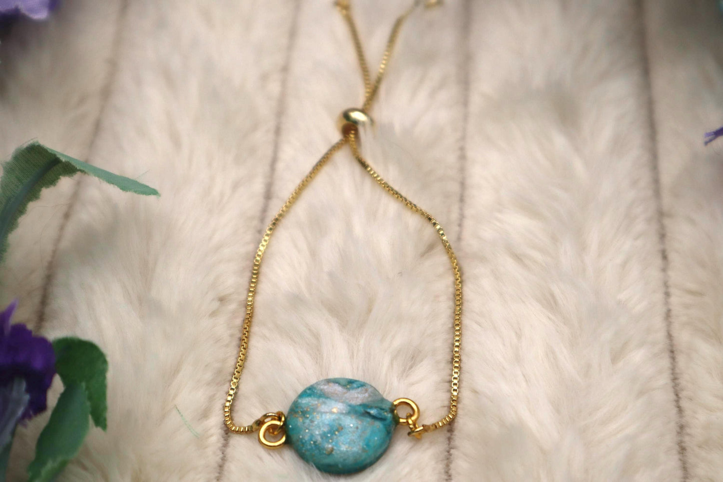 Adjustable Wolf Pendant Bracelet | Gold plated Stainless Steel Adjustable Chain